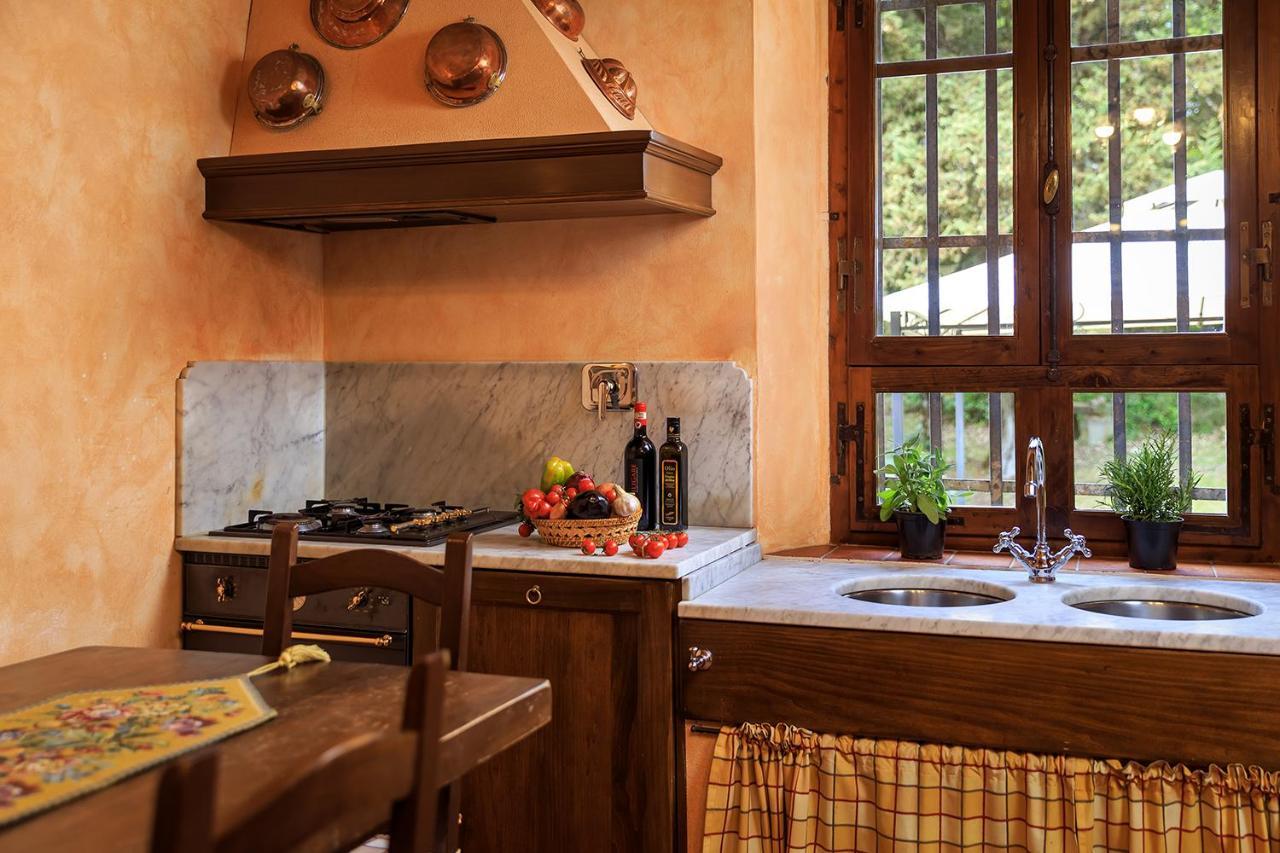 Le Filigare Winery & Accomodation In Chianti San Donato in Poggio Exterior foto